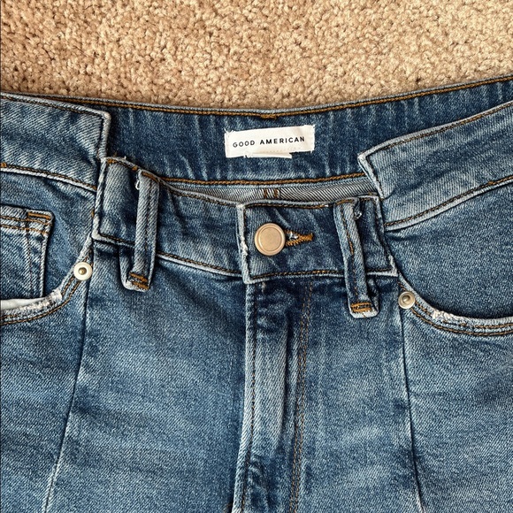 Good American Good Vintage Short Double Shorts - Picture 2 of 13